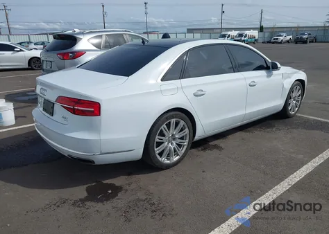 2015 Audi A8 L 4.0T z USA, uszkodzony, nr VIN WAU32AFD6FN039739